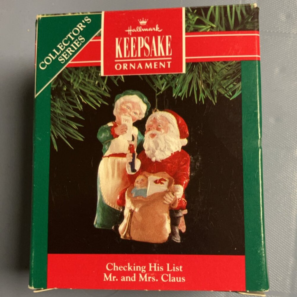 Hallmark Keepsake Mr. & Mrs. Claus checking list holiday christmas ornament 1991